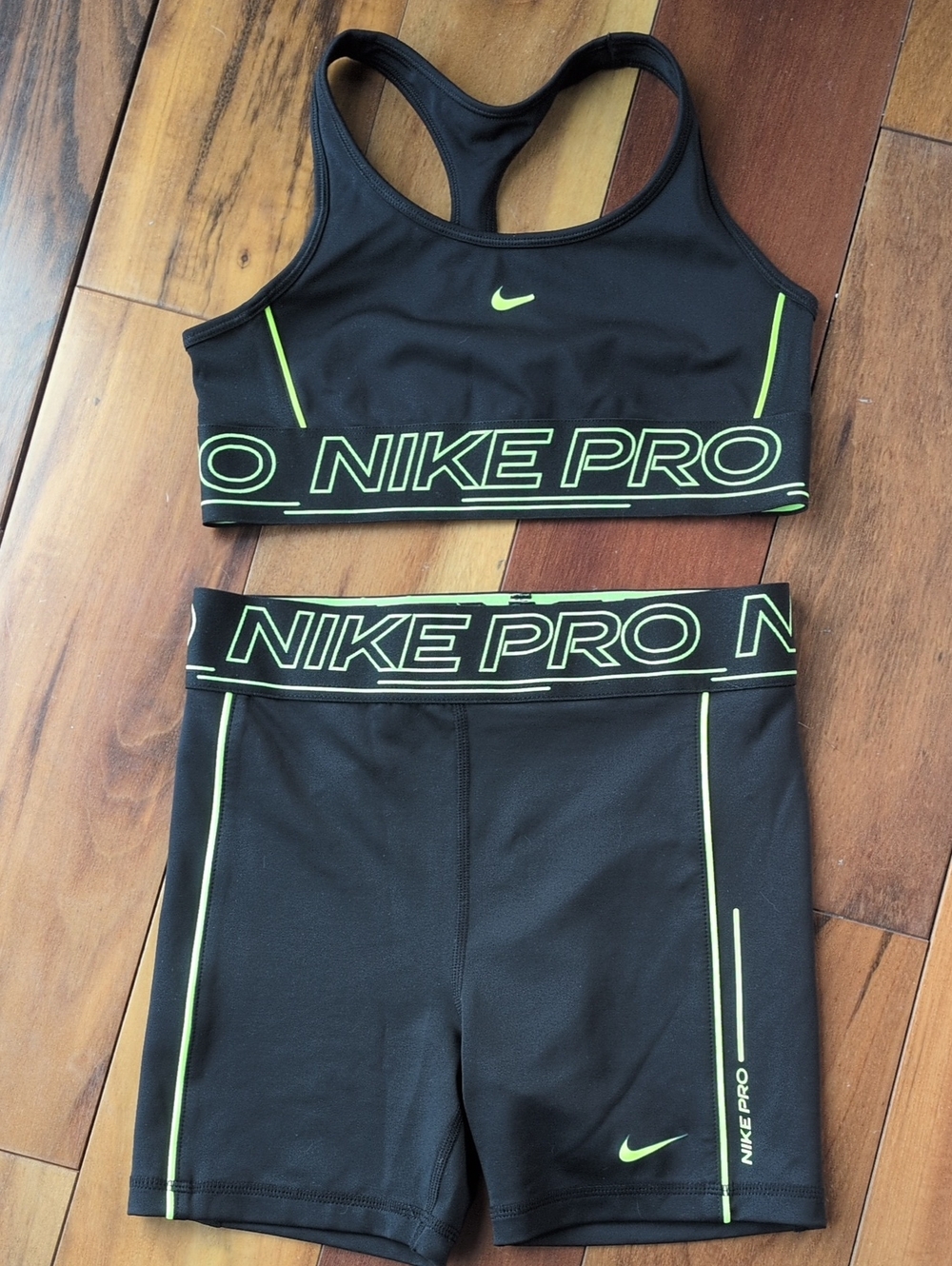 Nike Kids Black and Neon Green Nike Pro Active Set